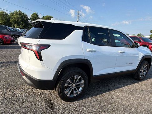 New 2026 Chevrolet Equinox LT w/ Safety and Technology Package FWD image 9