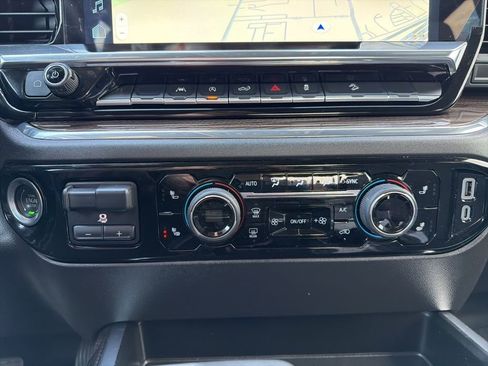 Used 2024 Chevrolet Silverado 1500 LT Trail Boss w/ Protection Package AWD/4WD image 18