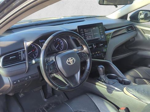 Used 2021 Toyota Camry SE FWD image 9