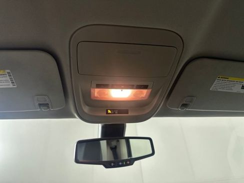 Used 2018 Chevrolet Colorado Z71 image 24