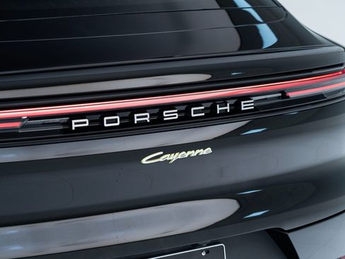 New 2026 Porsche Cayenne E-Hybrid Coupe image 13