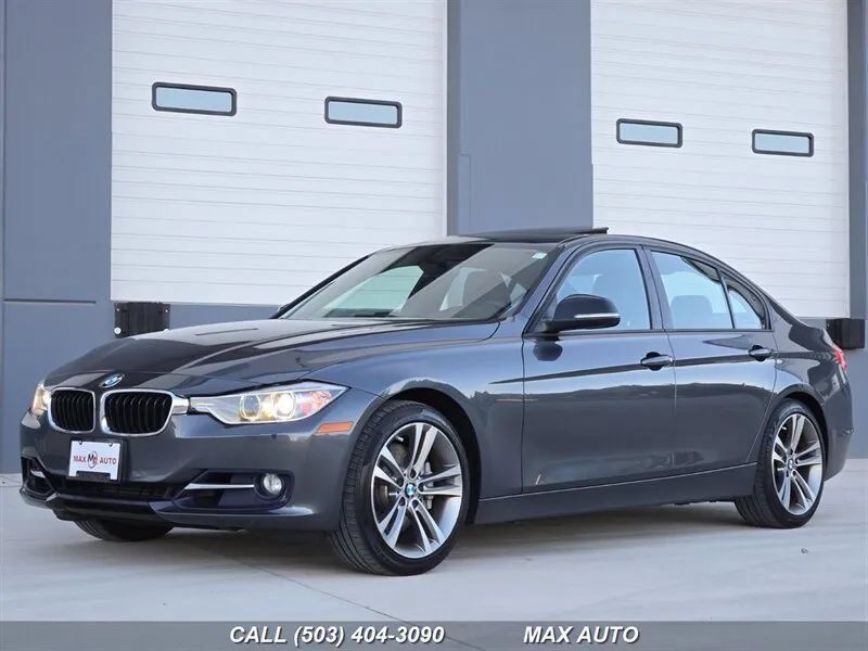 Used 2013 BMW 335i Sedan RWD image 4