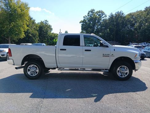 Used 2017 RAM 2500 Tradesman w/ Chrome Appearance Group AWD/4WD image 5