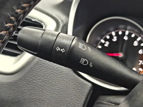 Used 2019 Jeep Compass Latitude AWD/4WD image 40