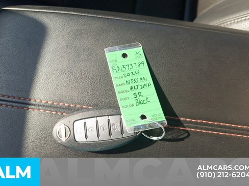 Used 2024 Nissan Altima 2.5 SR image 17