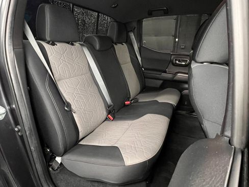 Used 2023 Toyota Tacoma TRD Sport AWD/4WD image 21