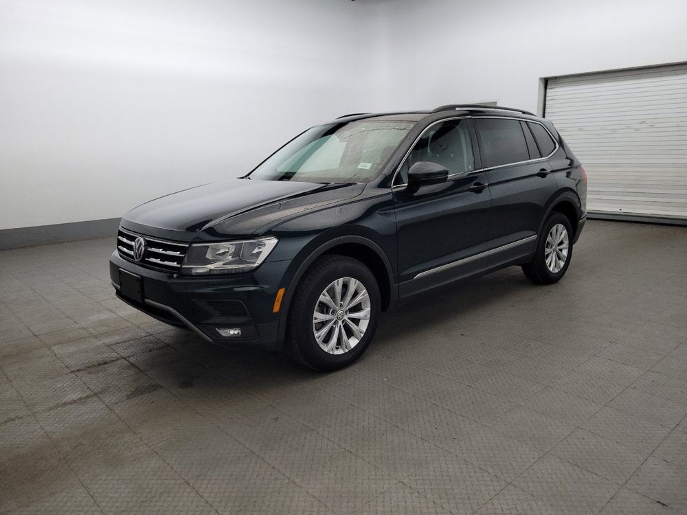 Used 2018 Volkswagen Tiguan SE w/ Panoramic Sunroof Package AWD/4WD image 2