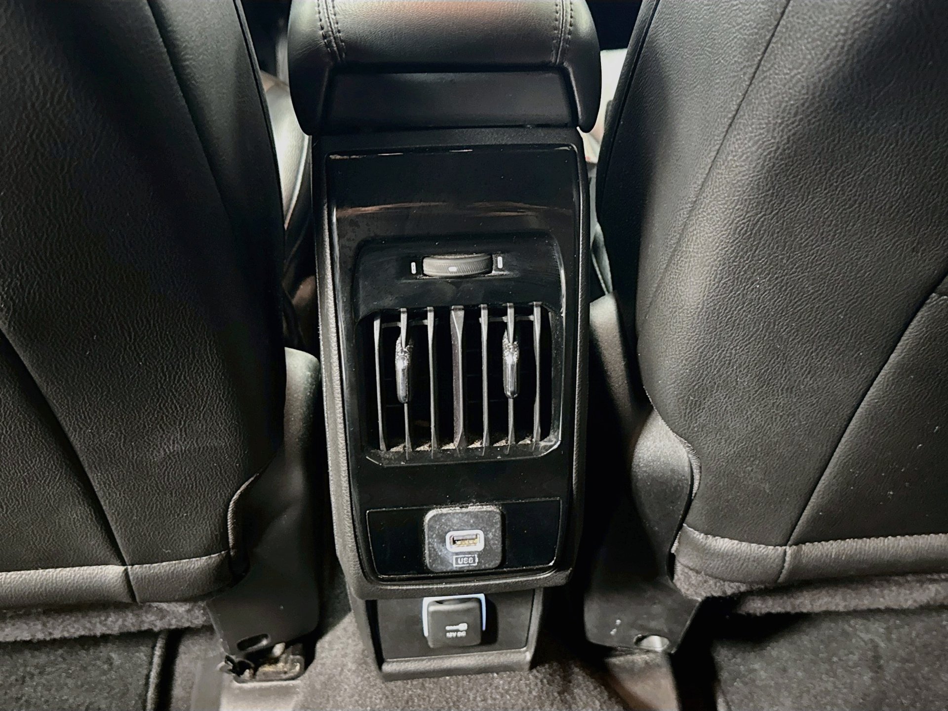 Used 2024 Jeep Compass Limited AWD/4WD image 23