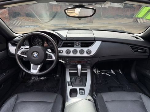 Used 2011 BMW Z4 sDrive30i image 19