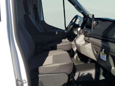 New 2026 Ford Transit 250 148 Medium Roof RWD image 16