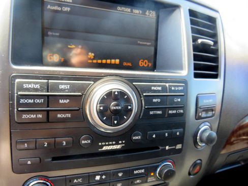 Used 2011 Nissan Armada Platinum image 17