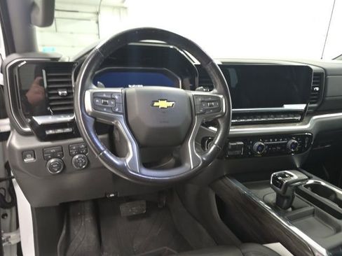 Certified 2022 Chevrolet Silverado 1500 LTZ w/ Technology Package image 12
