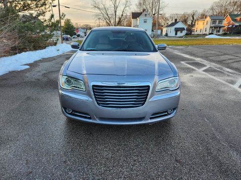 Used 2013 Chrysler 300 w/ Driver Convenience Group image 5