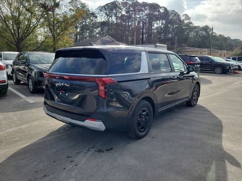 New 2026 Kia Carnival LXS image 2