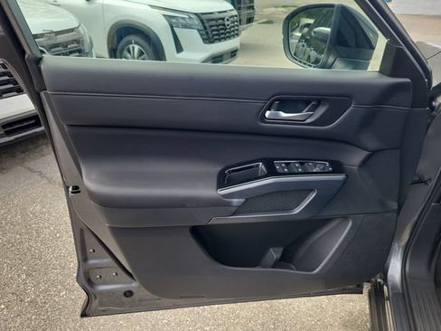 New 2026 Nissan Pathfinder SL FWD image 14