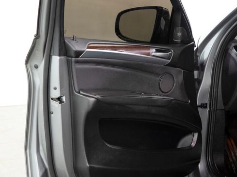 Used 2014 BMW X6 xDrive35i image 7