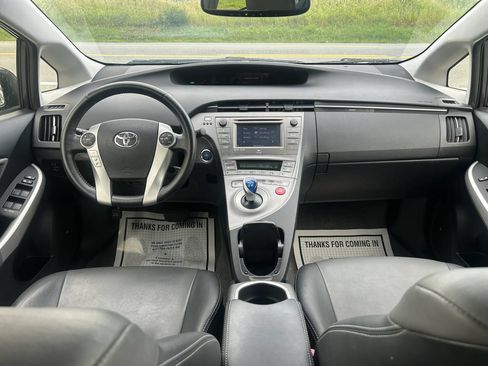 Used 2013 Toyota Prius Four FWD image 12