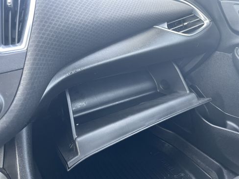 Used 2018 Chevrolet Malibu LT image 36