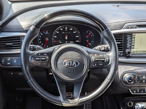 Used 2017 Kia Sorento SX FWD image 32