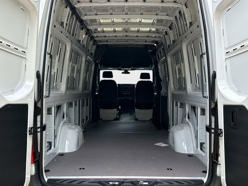 New 2025 Mercedes-Benz Sprinter 2500 image 11
