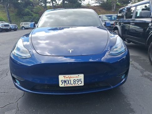 Used 2023 Tesla Model Y Performance image 17