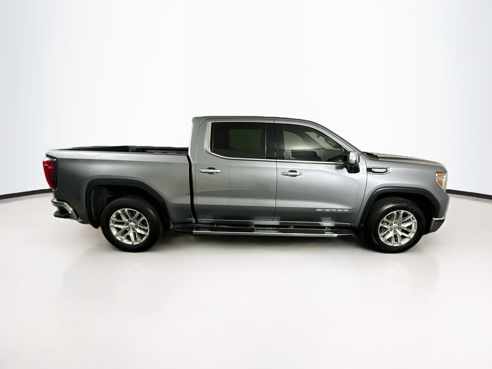 Used 2020 GMC Sierra 1500 SLT RWD image 10