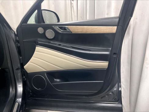 Used 2023 Genesis GV80 2.5T w/ Prestige 20" Package image 12