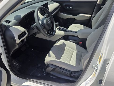 Certified 2025 Honda HR-V LX image 9