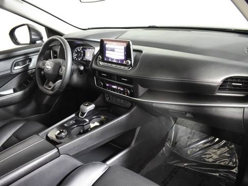 Certified 2025 Nissan Rogue SV w/ SV Premium Package image 35