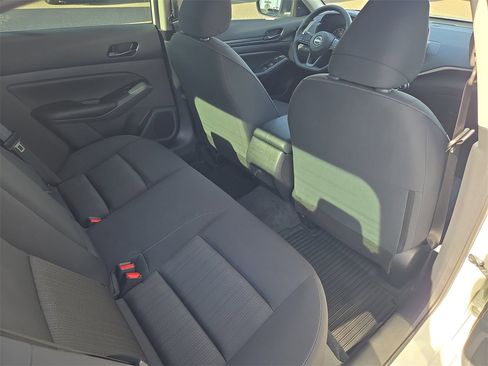 Used 2025 Nissan Altima 2.5 S image 11