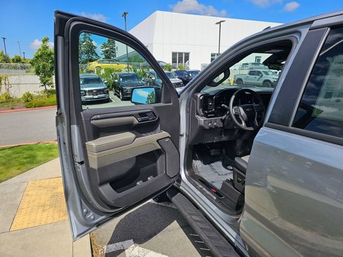 Used 2024 Chevrolet Silverado 1500 ZR2 AWD/4WD image 19