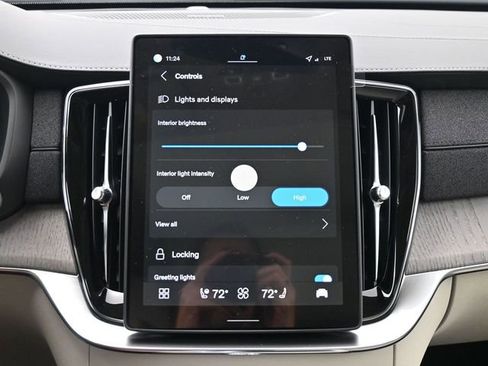 New 2026 Volvo XC90 B6 Ultra w/ Protection Package image 17