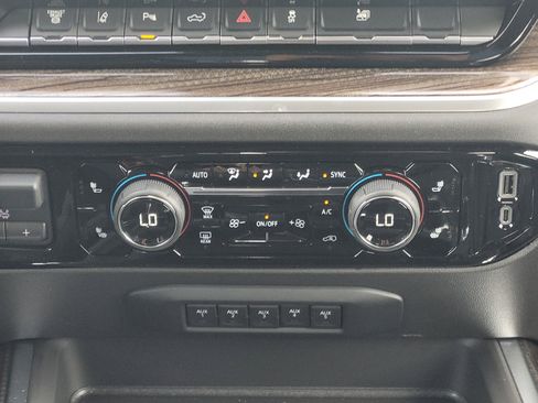 New 2026 Chevrolet Silverado 2500 LT w/ Texas Edition image 15