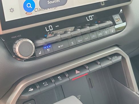 New 2026 Toyota Tundra Limited AWD/4WD image 25