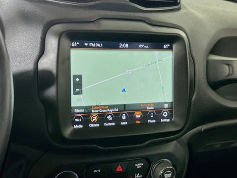 Used 2022 Jeep Renegade Limited AWD/4WD image 13