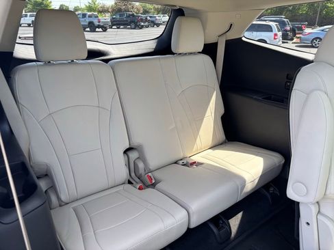 Used 2023 Buick Enclave Essence w/ Experience Buick Package AWD/4WD image 24