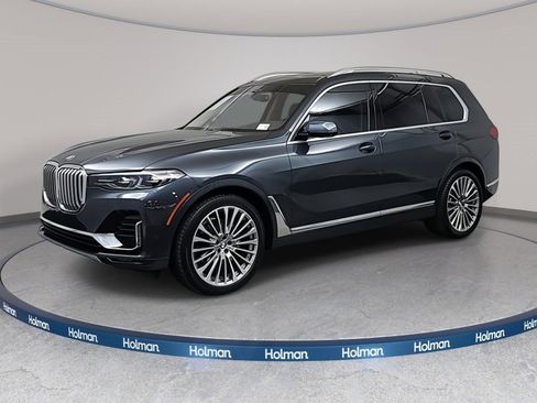 Used 2022 BMW X7 xDrive40i w/ Parking Assistance Package image 1