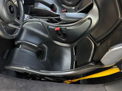 Used 2019 McLaren 600LT image 20