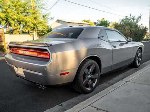 Used 2013 Dodge Challenger SXT RWD image 5