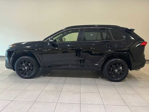 Certified 2024 Toyota RAV4 SE w/ Convenience Package image 4