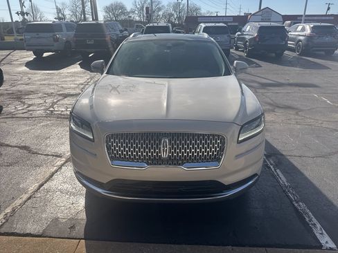 Used 2021 Lincoln Nautilus Reserve w/ Equipment Group 201A AWD/4WD image 9