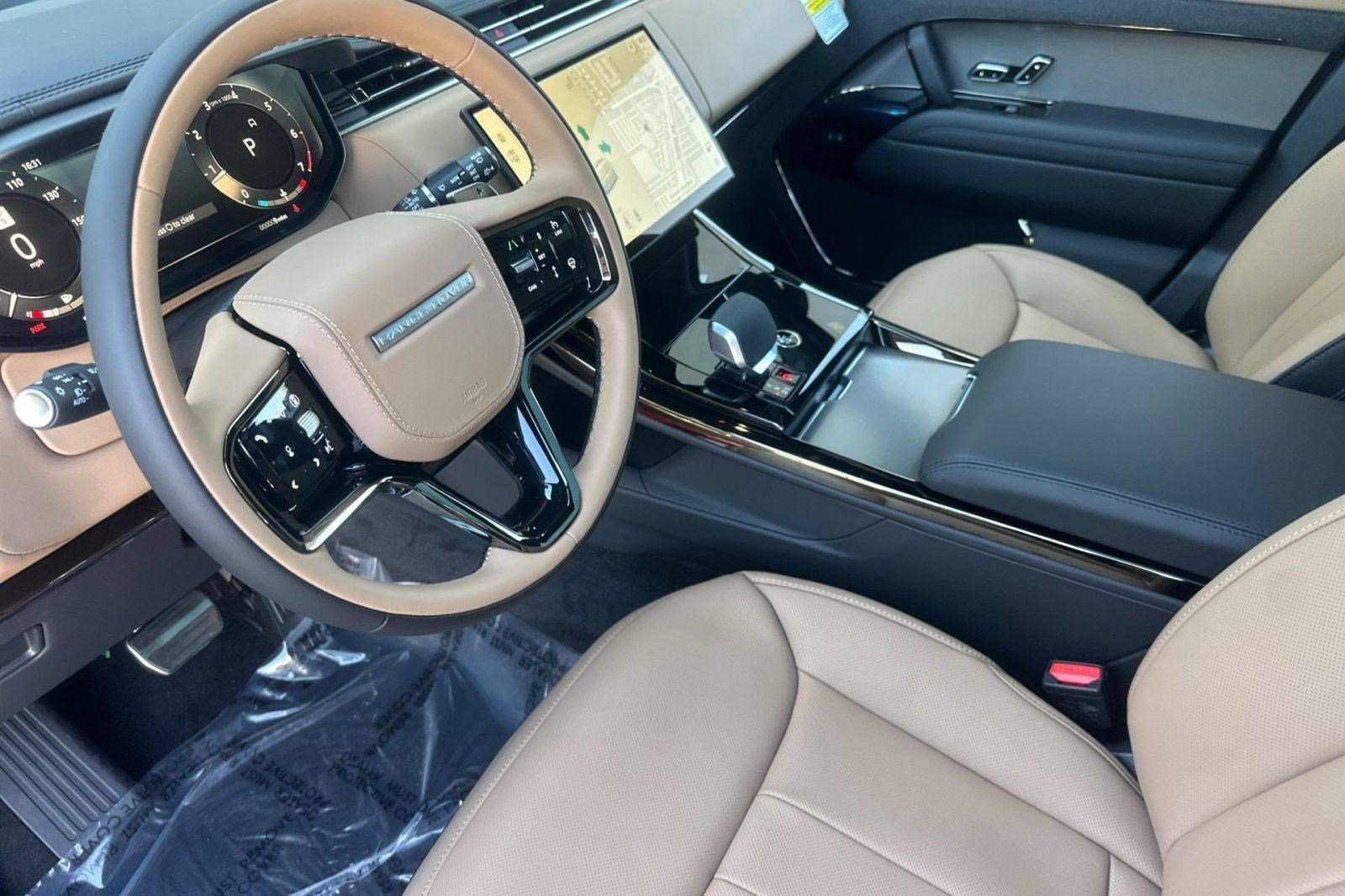 New 2026 Land Rover Range Rover Sport Dynamic SE AWD/4WD image 2