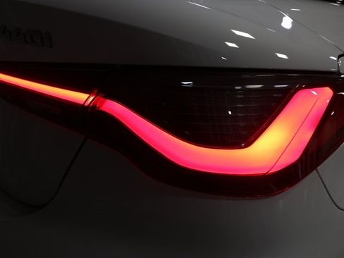 Certified 2024 BMW 440i xDrive Convertible w/ Premium Package image 12