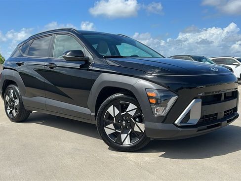 Certified 2025 Hyundai Kona SEL FWD image 5