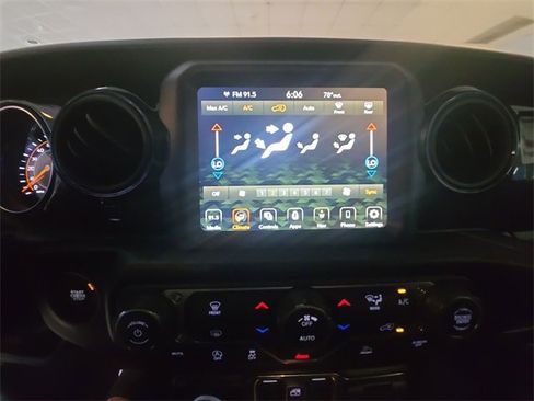 Used 2022 Jeep Wrangler Unlimited Sport image 19