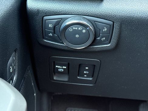 Used 2018 Ford F150 Lariat AWD/4WD image 39