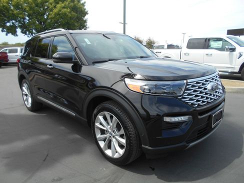 Used 2022 Ford Explorer Platinum w/ Equipment Group 601A image 6
