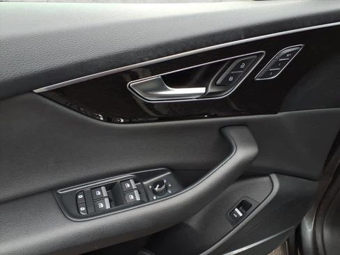 Used 2019 Audi Q8 Prestige w/ Year 1 Package image 15