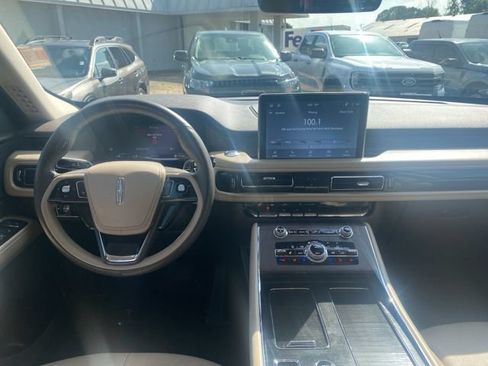 Used 2022 Lincoln Aviator Reserve w/ Elements Package Plus AWD/4WD image 14