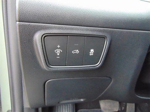 Used 2022 Hyundai Santa Cruz SEL Premium image 19